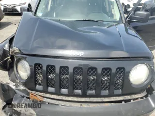 2012 Jeep Patriot Limited z VIN 1C4NJRCB8CD541749, wystawiony jako Copart lot #58732015 z przebiegiem 139 715 mil mil oraz Czysty tytuł • Clean title. Historia ofert i sprzedaży dostępna na DreamBid. Obrazek 12.