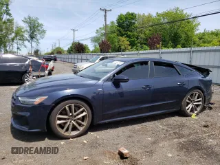 2021 Audi A7 z VIN WAUTPBF21MN085269, wystawiony jako Copart lot #57667215 z przebiegiem Nie podano mil oraz Szkody całkowita. Historia ofert i sprzedaży dostępna na DreamBid. Obrazek 1.