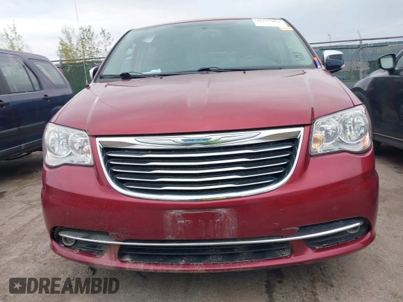 2015 Chrysler Town & Country Touring-L with VIN 2C4RC1CG6FR582911, listed as a IAAI auction lot 42117864 with 137,689 mi miles. Bid and sale history available at carsss.com. Image 12.