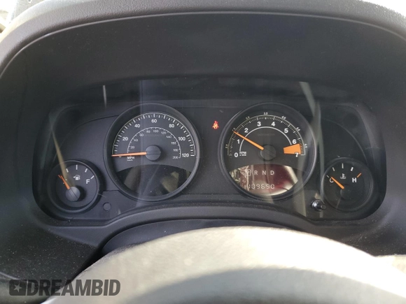 2015 Jeep Patriot Altitude z VIN 1C4NJRBB4FD317433, wystawiony jako Copart lot #50703555 z przebiegiem 109 650 mil mil oraz Nie do naprawy • Non repairable. Historia ofert i sprzedaży dostępna na DreamBid. Obrazek 9.