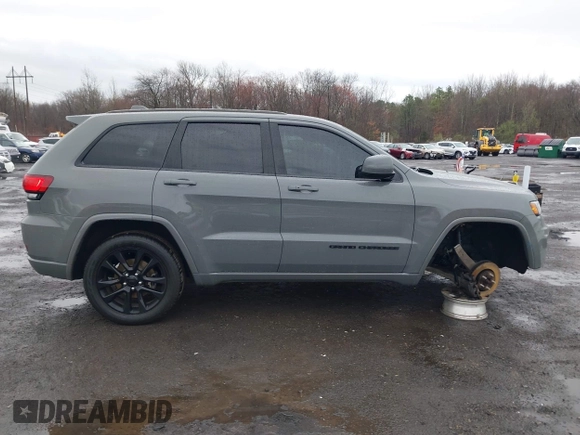 2020 Jeep Grand Cherokee Altitude z VIN 1C4RJFAG1LC207857, wystawiony jako IAAI lot #41932217 z przebiegiem 56 529 mil mil oraz . Historia ofert i sprzedaży dostępna na DreamBid. Obrazek 13.