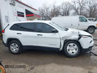2016 Jeep Cherokee Altitude with VIN 1C4PJLAB8GW108225, listed as a IAAI auction lot 41664092 with 142,588 mi miles and . Bid and sale history available at DreamBid. Image 13.