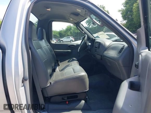 2004 Ford F-150 XL z VIN 2FTRF17264CA20660, wystawiony jako IAAI lot #42698678 z przebiegiem Nie podano mil oraz . Historia ofert i sprzedaży dostępna na DreamBid. Obrazek 5.