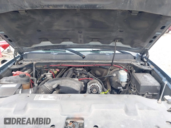 2008 Chevrolet Silverado 1500 1LT with VIN 2GCEC19J481224418, listed as a IAAI auction lot 42161836 with 328,762 mi miles and . Bid and sale history available at DreamBid. Image 10.