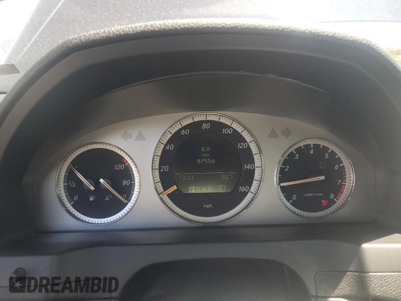 2008 Mercedes-Benz C 300 Sport z VIN WDDGF54X88F055375, wystawiony jako Copart lot #57657925 z przebiegiem 87 558 mil mil oraz Szkoda całkowita • Salvage title. Historia ofert i sprzedaży dostępna na DreamBid. Obrazek 9.