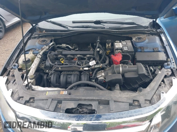 2010 Ford Fusion SE with VIN 3FAHP0HA5AR395022, listed as a IAAI auction lot 42112269 with 205,719 mi miles. Bid and sale history available at carsss.com. Image 10.
