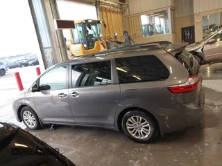 2017 Toyota Sienna XLE Auto Access Seat с VIN 5TDYZ3DC6HS801037, выставлен на аукционе IAAI как лот 41098091 с пробегом 180 674 миль миль и . История ставок и продаж доступна на DreamBid. Изображение 14.