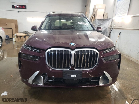2024 BMW X7 xDrive40i with VIN 5UX23EM05R9T70262, listed as a Copart auction lot 48910795 with 11,648 mi miles and Salvage Title. Bid and sale history available at carsss.com. Image 5.