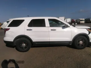 2013 Ford Utility Police Interceptor with VIN 1FM5K8AR7DGC25908, listed as a IAAI auction lot 42003694 with 137,422 mi miles. Bid and sale history available at carsss.com. Image 13.