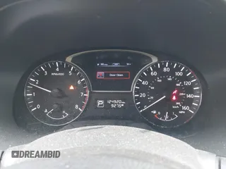 2014 Nissan Pathfinder SL with VIN 5N1AR2MM5EC703470, listed as a IAAI auction lot 42075929 with 124,920 mi miles. Bid and sale history available at carsss.com. Image 7.