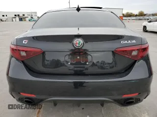 2023 Alfa Romeo Giulia Veloce z VIN ZARFAMBN7P7669364, wystawiony jako Copart lot #84547514 z przebiegiem Nie podano mil oraz Szkody całkowita. Historia ofert i sprzedaży dostępna na DreamBid. Obrazek 6.