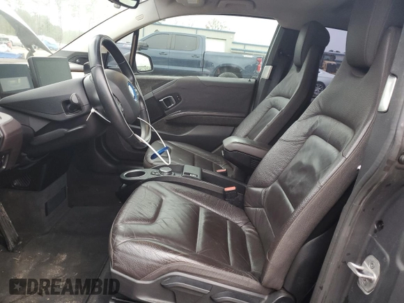 2015 BMW i3 z VIN WBY1Z2C54FV287219, wystawiony jako Copart lot #86270054 z przebiegiem 82 931 mil mil oraz Czysty tytuł • Clean title. Historia ofert i sprzedaży dostępna na DreamBid. Obrazek 7.