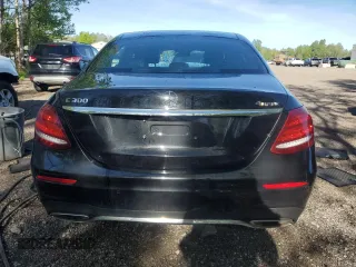 2018 Mercedes-Benz E 300 with VIN WDDZF4KB5JA377159, listed as a Copart auction lot 56728605 with 48,367 mi miles and Clean title. Bid and sale history available at DreamBid. Image 6.