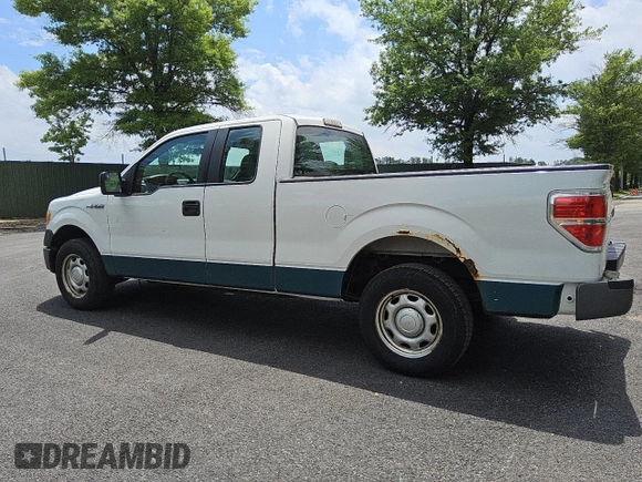 2013 Ford F-150 XL with VIN 1FTEX1CMXDKF53934, listed as a Copart auction lot 61423695 with 200,744 mi miles and Clean title. Bid and sale history available at DreamBid. Image 2.