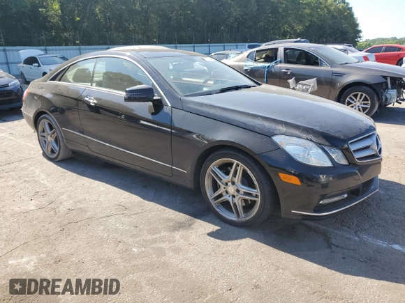 2013 Mercedes-Benz E-Class E 350 with VIN WDDKJ8JB4DF190513, listed as a Copart auction lot 60291464 with 111,245 mi miles and Clean Title. Bid and sale history available at carsss.com. Image 4.