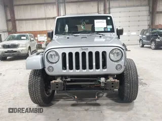 2014 Jeep Wrangler Unlimited Sahara with VIN 1C4BJWEG5EL164350, listed as a IAAI auction lot 42018586 with 113,222 mi miles. Bid and sale history available at carsss.com. Image 18.