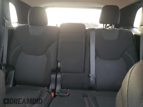 2015 Jeep Cherokee Latitude с VIN 1C4PJMCB8FW606345, выставлен на аукционе Copart как лот 45008765 с пробегом 186 954 миль миль и Списание • Salvage title. История ставок и продаж доступна на DreamBid. Изображение 10.