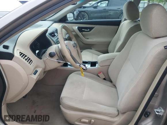 2013 Nissan Altima SV z VIN 1N4BL3AP9DC187441, wystawiony jako Copart lot #58827225 z przebiegiem 109 442 mil mil oraz Szkoda całkowita • Salvage title. Historia ofert i sprzedaży dostępna na DreamBid. Obrazek 7.