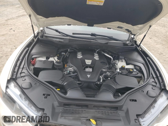 2017 Maserati Levante with VIN ZN661XUA1HX214581, listed as a Copart auction lot 54144635 with 68,096 mi miles and Clean Title. Bid and sale history available at carsss.com. Image 12.