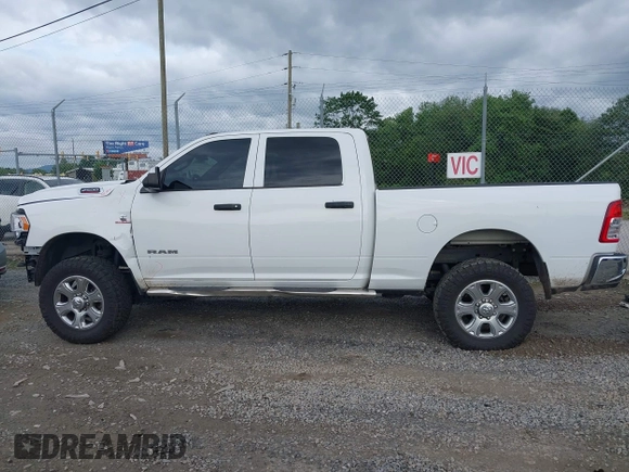 2022 Ram 2500 Tradesman with VIN 3C6UR5CL9NG126846, listed as a IAAI auction lot 42395508 with 54,602 mi miles and . Bid and sale history available at DreamBid. Image 15.