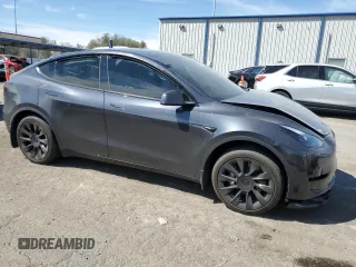 2024 Tesla Model Y Long Range z VIN 7SAYGDEE9RA255805, wystawiony jako Copart lot #50836555 z przebiegiem Nie podano mil oraz Szkoda całkowita • Salvage title. Historia ofert i sprzedaży dostępna na DreamBid. Obrazek 4.