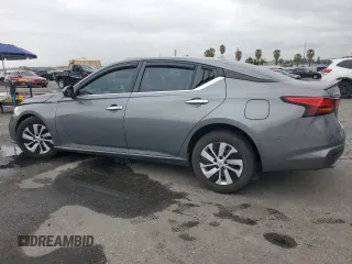 2020 Nissan Altima S with VIN 1N4BL4BV7LC204738, listed as a Copart auction lot 55827275 with 80,667 mi miles and Salvage title. Bid and sale history available at DreamBid. Image 2.