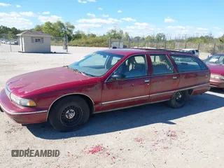 1995 Chevrolet Caprice with VIN 1G1BL82P5SR173805, listed as a IAAI auction lot 41678348 with 147,753 mi miles and . Bid and sale history available at DreamBid. Image 2.