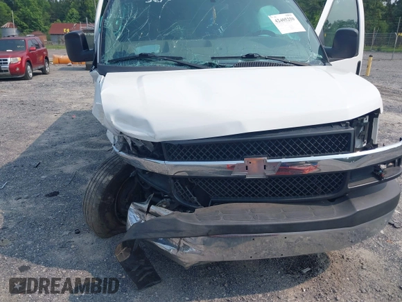 2016 Chevrolet Express Passenger LT with VIN 1GAZGPFG8G1172208, listed as a IAAI auction lot 42405250 with 326,456 mi miles and . Bid and sale history available at DreamBid. Image 6.