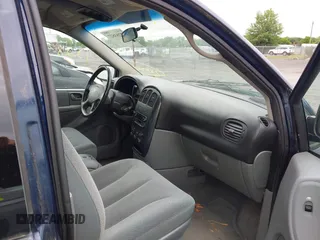 2005 Dodge Caravan SXT z VIN 2D4GP44L85R380517, wystawiony jako IAAI lot #42283827 z przebiegiem 172 404 mil mil oraz . Historia ofert i sprzedaży dostępna na DreamBid. Obrazek 5.