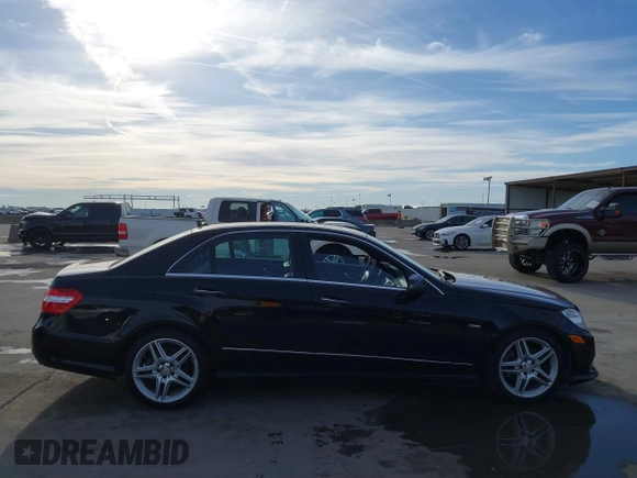 2012 Mercedes-Benz E E 350 Luxury with VIN WDDHF5KB1CA524212, listed as a IAAI auction lot 41041293 with 358,857 mi miles. Bid and sale history available at carsss.com. Image 13.