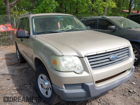 2006 Ford Explorer XLS with VIN 1FMEU62E06UB34638, listed as a IAAI auction lot 42069223 with 285,666 mi miles. Bid and sale history available at carsss.com. Image 1.