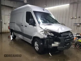 2024 Mercedes-Benz Sprinter with VIN W1Y4NBHY5RT167874, listed as a Copart auction lot 45601285 with 17,494 mi miles and Salvage Title. Bid and sale history available at DreamBid. Image 4.