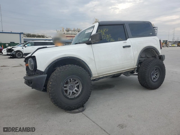 2022 Ford Bronco with VIN 1FMDE5AHXNLB04386, listed as a Copart auction lot 43872315 with 0 mi miles and Salvage Title. Bid and sale history available at carsss.com. Image 1.