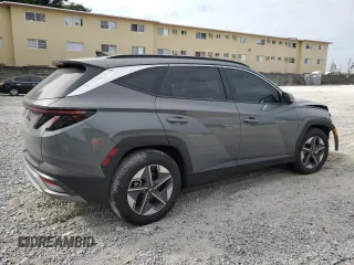 2025 Hyundai Tucson SEL Convenience with VIN 5NMJC3DE2SH448925, listed as a Copart auction lot 45130295 with 5,489 mi miles and Salvage Title. Bid and sale history available at carsss.com. Image 3.