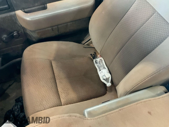 2013 Ford F-150 XL with VIN 1FTMF1CM3DKD43237, listed as a IAAI auction lot 42636389 with 164,975 mi miles and . Bid and sale history available at DreamBid. Image 8.