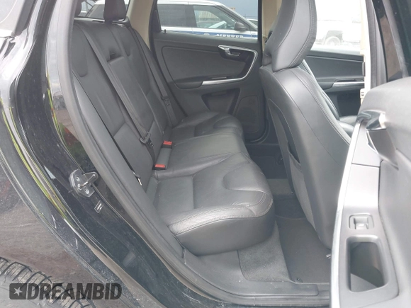 2013 Volvo XC60 T6 z VIN YV4902DZ1D2368819, wystawiony jako IAAI lot #41833733 z przebiegiem 148 606 mil mil oraz . Historia ofert i sprzedaży dostępna na DreamBid. Obrazek 8.