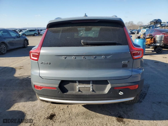 2023 Volvo XC40 Plus Bright Theme with VIN YV4L12UN8P2913418, listed as a Copart auction lot 88422125 with 27,447 mi miles and Salvage Title. Bid and sale history available at carsss.com. Image 6.