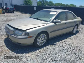 2000 Volvo S80 z VIN YV1TS94D1Y1118678, wystawiony jako IAAI lot #42312316 z przebiegiem 86 933 mil mil oraz . Historia ofert i sprzedaży dostępna na DreamBid. Obrazek 2.