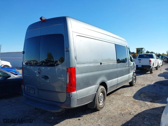 2019 Mercedes-Benz Sprinter Cargo Van with VIN WD4PF1CDXKP124391, listed as a IAAI auction lot 40734786 with 108,238 mi miles. Bid and sale history available at carsss.com. Image 4.