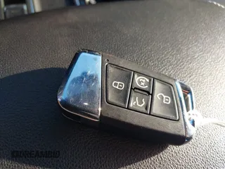 2022 Volkswagen Atlas SE с VIN 1V2WE2CA3NC218854, выставлен на аукционе IAAI как лот 41931015 с пробегом 49 855 миль миль и . История ставок и продаж доступна на DreamBid. Изображение 11.