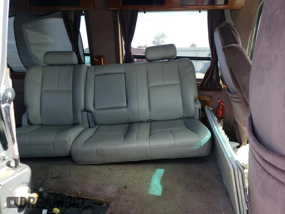 1994 Chevrolet Chevy Van с VIN 1GBEG25K5RF123489, выставлен на аукционе Copart как лот 79491854 с пробегом 82 970 миль миль и Списание • Salvage title. История ставок и продаж доступна на DreamBid. Изображение 11.