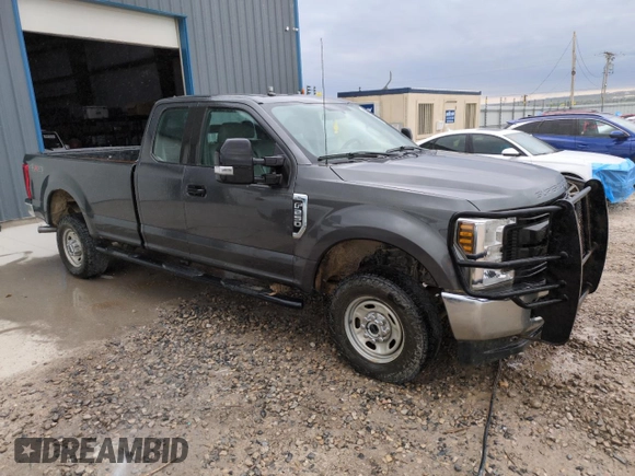 2018 Ford F-250 XL with VIN 1FT7X2B65JEB31372, listed as a Copart auction lot 52757495 with 167,640 mi miles and Clean title. Bid and sale history available at DreamBid. Image 4.