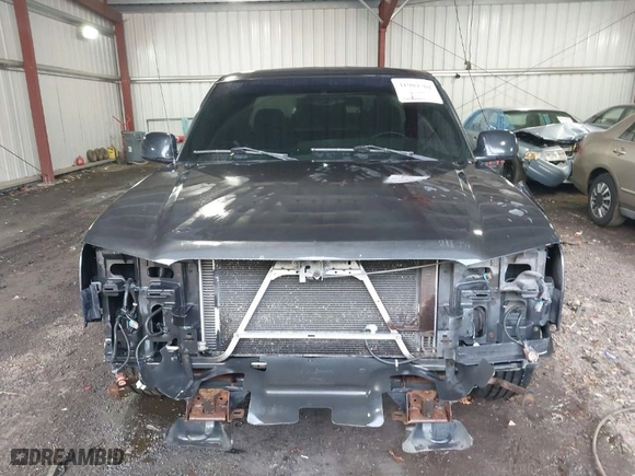 2005 Chevrolet Silverado 1500 LS with VIN 2GCEC19V151298149, listed as a IAAI auction lot 41904701 with 260,054 mi miles. Bid and sale history available at carsss.com. Image 13.