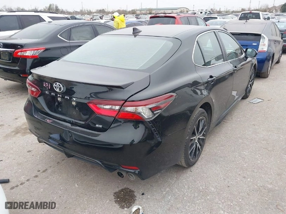2021 Toyota Camry SE Nightshade with VIN 4T1G11AK9MU486531, listed as a IAAI auction lot 41266444 with 92,875 mi miles. Bid and sale history available at carsss.com. Image 4.