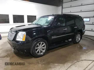 2010 GMC Yukon Denali z VIN 1GKUKEEF9AR207610, wystawiony jako Copart lot #73470924 z przebiegiem 230 139 mil mil oraz Szkoda całkowita • Salvage title. Historia ofert i sprzedaży dostępna na DreamBid. Obrazek 1.