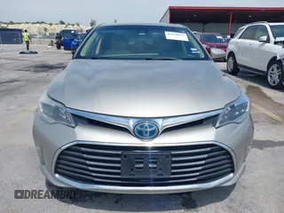2018 Toyota Avalon Hybrid XLE Plus z VIN 4T1BD1EB5JU060570, wystawiony jako IAAI lot #42270625 z przebiegiem 100 010 mil mil oraz . Historia ofert i sprzedaży dostępna na DreamBid. Obrazek 11.