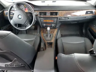 2009 BMW 3 Series 328i xDrive z VIN WBAPK73519A453752, wystawiony jako Copart lot #59402915 z przebiegiem 113 227 mil mil oraz Czysty tytuł • Clean title. Historia ofert i sprzedaży dostępna na DreamBid. Obrazek 8.