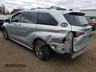 2021 Toyota Sienna XLE с VIN 5TDJSKFCXMS029634, выставлен на аукционе Copart как лот 53106515 с пробегом 43 962 миль миль и Списание • Salvage title. История ставок и продаж доступна на DreamBid. Изображение 2.