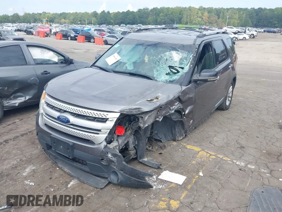 2011 Ford Explorer XLT with VIN 1FMHK8D84BGA33651, listed as a IAAI auction lot 40504832 with 174,066 mi miles and . Bid and sale history available at carsss.com. Image 17.