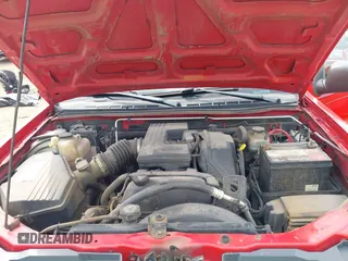 2004 Chevrolet Colorado 1SE LS Z71 z VIN 1GCDT136648206736, wystawiony jako IAAI lot #42514861 z przebiegiem 190 673 mil mil oraz . Historia ofert i sprzedaży dostępna na DreamBid. Obrazek 10.